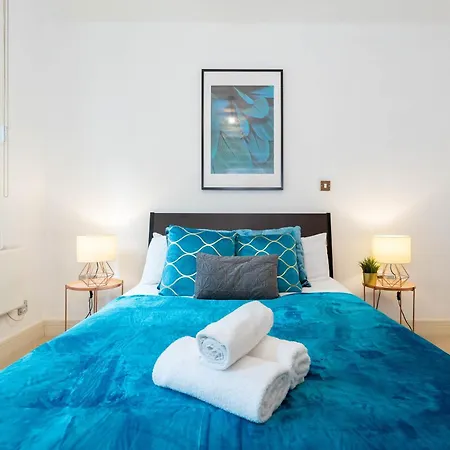 Two Bed - Parking - City Centre - Netflix - 81um Apartment