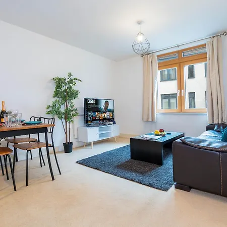 Apartment Two Bed - Parking - City Centre - Netflix - 81um